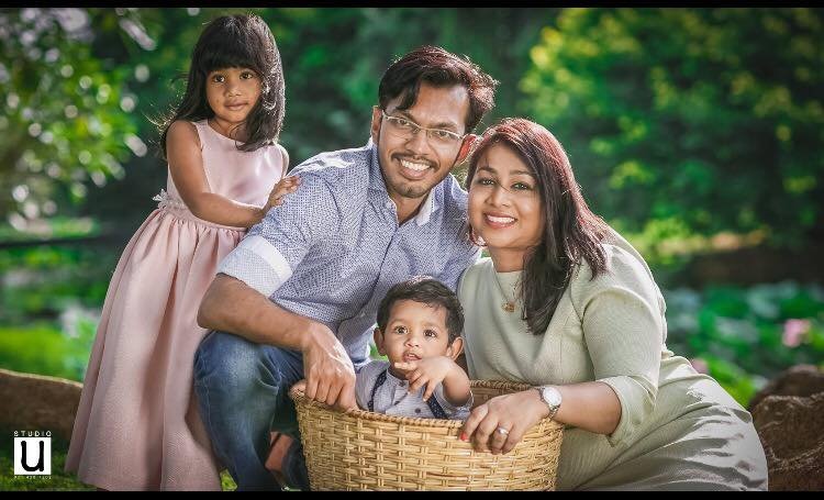 දිනෙන් දින වැඩිවන මැතිවරණ උණුසුම අතරතුර ඩෙංගු මදුරුවා මන්ත්‍රී දියණියක් බිලිගනී..