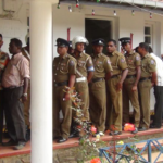 තැපැල් ඡන්දේ අද සිට… තැපැල් ඡන්ද දාන්න පොලිසිය පෝළිමේ