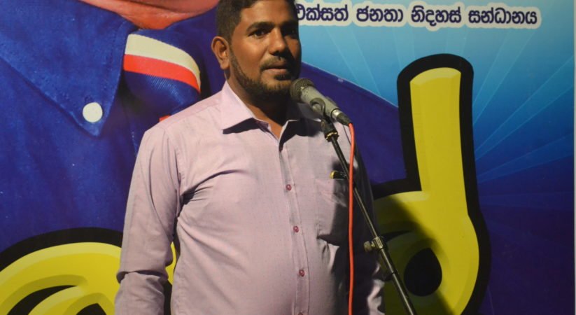 කුප්‍රකට මරික්කාර්ගේ නිරුවත හෙළිකරමින් කොලොන්නාවේ පළමු මුස්ලිම් මන්ත්‍රී කරලියට…