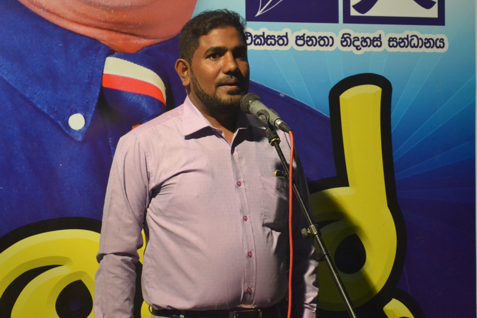 කුප්‍රකට මරික්කාර්ගේ නිරුවත හෙළිකරමින් කොලොන්නාවේ පළමු මුස්ලිම් මන්ත්‍රී කරලියට…