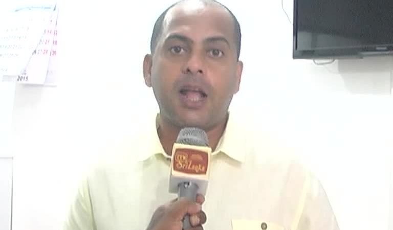 සහෝදර එජාප අපේක්ෂකයාගේ අවමංගල්‍ය නිවස ඉදිරිපිට මරික්කාර් රෝඩ් ෂෝ ගහලා..