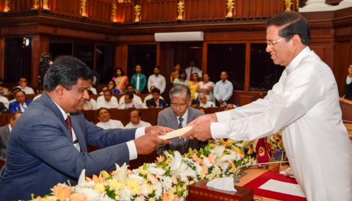 පටලගත්ත රනිල් නිසා පැය කිහිපයක් තුළ ඇමති අජිත්ගේ දුන් දිවුරුම වෙනස් වූ අයුරු මෙන්න…