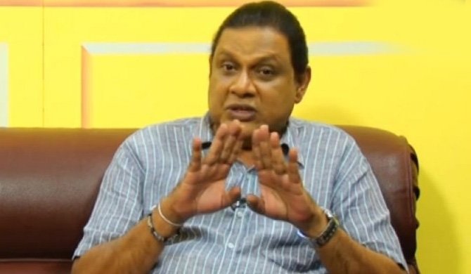 චැනල්නැති ක්‍රිකට් ආයතනයේ චැනල් හෙඩ් ඉල්ලා අස්වෙයි !