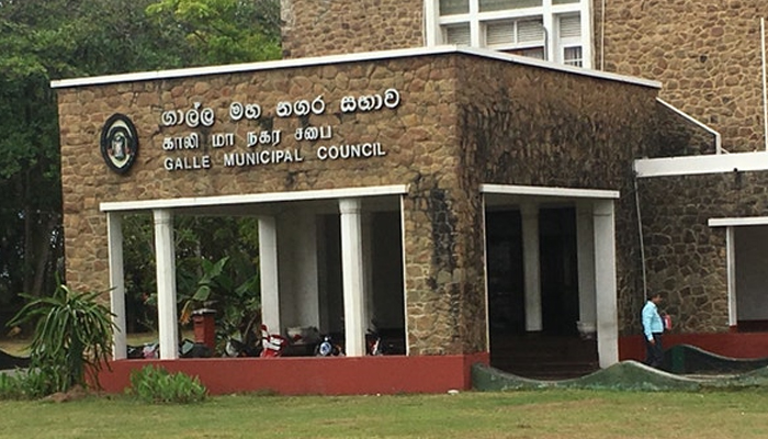 පෙරලිකාර ගාල්ල මහ නගර සභාවේ බලය ගැන පක්ෂ සියල්ල විශාල ගැටළුවක..