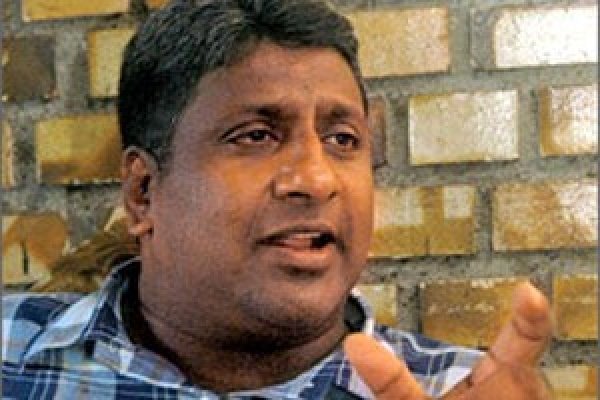 අගමැති රනිල්ට එරෙහි විශ්වාසභංගය ගැන ප්‍රසන්න රණතුංග කියපු දේ මෙන්න..