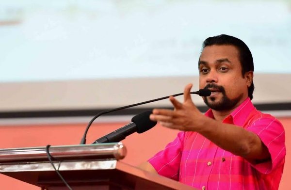 හොරු අල්ලන්න කියලා හොරෙකුට පොලීසිය බාර දීලා.. මහබැංකු හොරා රනිල් – විමල් වීරවංශ