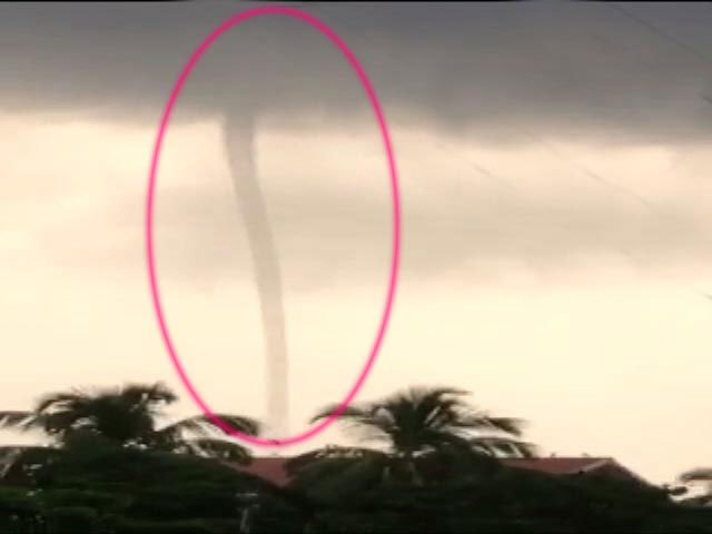 ගාල්ල බිරාන්ත කල ටොනේඩෝ වීඩියෝව මෙන්න… අද හෙට කාලගුණය දරුණු බවට අනාවැකියක්…