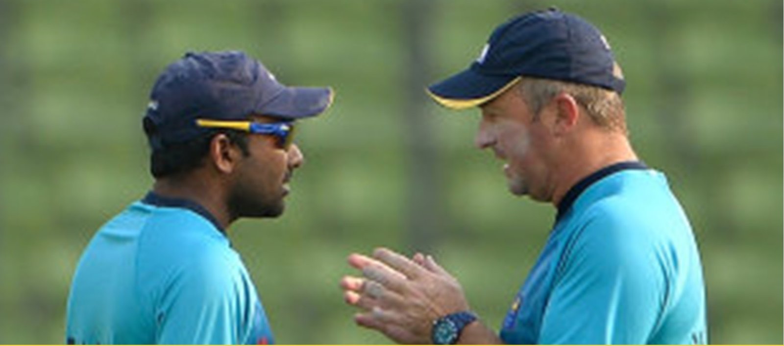 “විනයක් නැති බංගලියෝ පුහුණු කරන්න මට බෑ…” තවත් ප්‍රබලයෙක් බංගලියන්ට පස්ස පෙන්නයි..