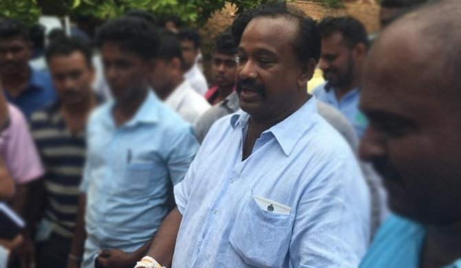 බැසිල්ගේ සල්ලි නිසා සහ ෆයිල් කතන්දර නිසා විපක්ෂයට යන්න අඩන නියෝජ්‍ය ඇමති මෙන්න..
