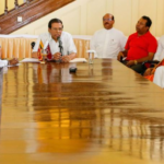 රට ගිනි තියන ජාතිවාදී සිදුවීම් අස්සේ ජනපති මෛත්‍රී මහනුවරට ගිහින් කරපු දේ මෙන්න…