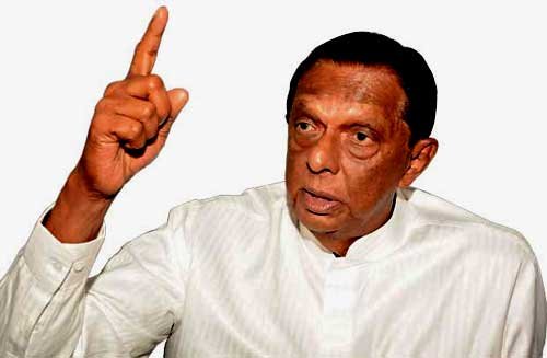 රටම හිනස්සමින් තමන් අගමැති වන්න සුදුසු බවට ජෝන් අමරතුංග කියපු කතාව මෙන්න