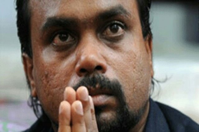 රාජපක්ෂලා එක්ක මම යහන් ගතවෙන්නේ නෑ.. ගෝඨාට බෑ.. බැසිල් හොරෙක්.. –  කලකට පසු විමල් කට අරියි..