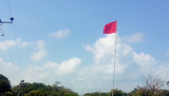 රටම උණුසුම් කල නන්දිකඩාල් කලපුවේ රතු කොඩියේ ඇත්ත කතාව මෙන්න….