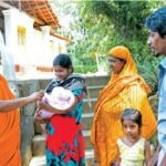 ජීවිත බියෙන් දිව ආ මුස්ලිම් පවුල් පන්සලේ හංගාගෙන නවාතැන් දුන් ගොමගොඩ හාමුදුරුවෝ..