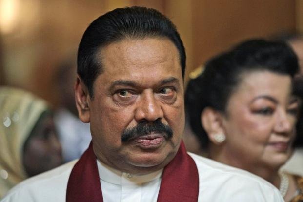 අද දින සිට මම නිහඩයි – සියල්ල අතහරින අනිත්‍යය මෙනෙහි කරන පනසලේ සිට මහින්දගෙන් ප්‍රකාශයක්..