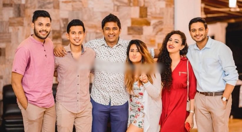 රටම කතාවෙන පරිදි බේබි නාමල් එක්ක ප්‍රේමයක් මාධවීට තිබුණද?ඔබ නොදත් කතාව මෙන්න..