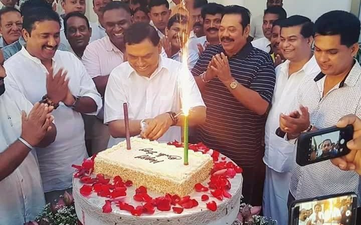 බල අරගලය බලු පොරයක් වෙලා… බැසිල්ගේ උපන්දින සැමරුමට ගෝඨා පිලේ බල්ලෙක්වත් නෑ..!