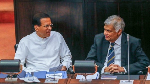 අලුත් ආණ්ඩුවක් ගැන රාජිත කියද්දි ඇමති මාරුවක් හෝ ඉවත් කිරිමක් නැති බව ශ්‍රිලනිපය කියයි…