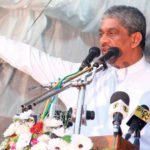 බල්ලෝ අරන් යන්න එපා කිව්වට ෆීල්ඩ්මාර්ෂල්, අසාත් සාලිට දුන්නු උත්තරේ..! (වීඩියෝ)