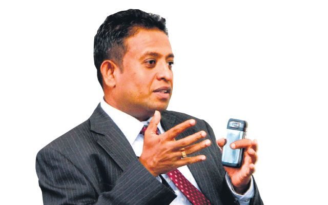 කිත්සිරි??කොහේ ඉන්න කිත්සිරියෙක්ද? මම චන්දිම… දුරකථන ඇමතුමෙන් චන්දිමට යකා වැහෙයි..