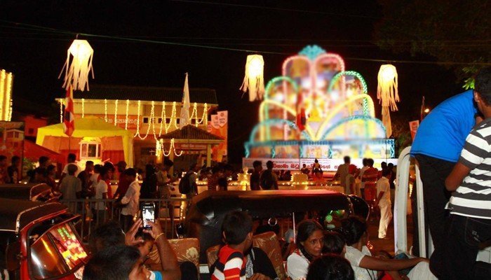 වෙසක් නිසා කොළඹ මාර්ගවල ධාවන සැලැස්ම වෙනස් වේ – වාහන ගාල් කරන ස්ථාන මෙන්න