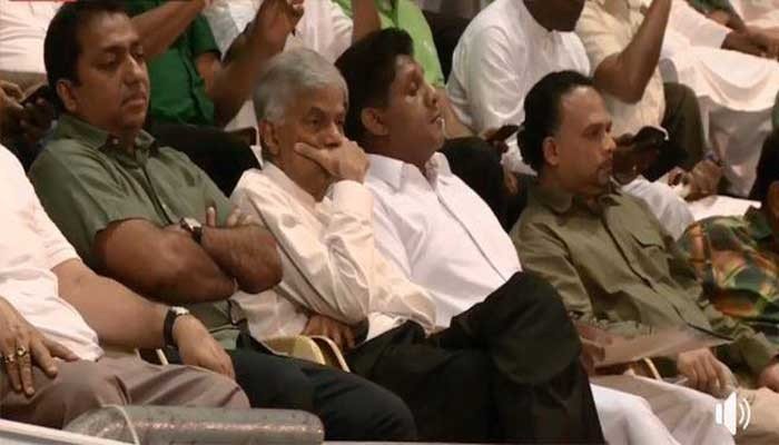 එජාප මැයි රැළියේදී කතිකයන්ගෙන් පක්ෂ නායකත්ව බලු පොරය දරුණු ලෙස යලිත් කරලියට…