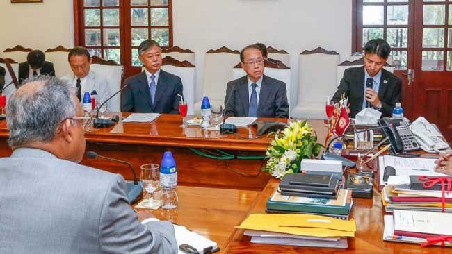 ජපාන අග‍්‍රාමාත්‍යවරයාගේ විශේෂ නියෝජිත පිරිස ජනපති මෙෙත්‍රි අතර හමුවක්…