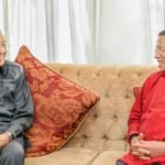 මහින්දව ගෙදර යැව්වේ කොහොමද? අගමැති මහතීර් 2016 ජනපති මෛත්‍රීගෙන් අහපු දේ මෙන්න..!