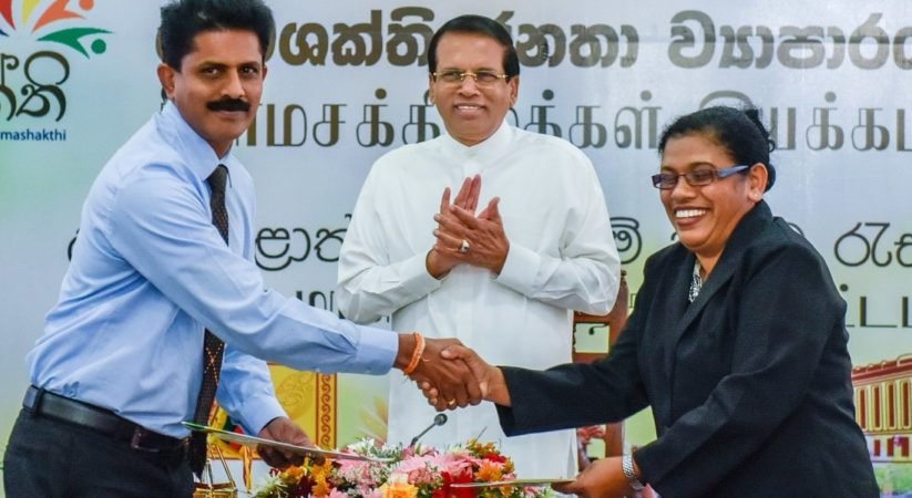 මල් වගාකරුවන්ගේ ගැටළු විසදගන්න ග්‍රාමශක්ති වැඩසටහන යටතේ හේලිස් සමාගමෙන් අත්වැලක්…