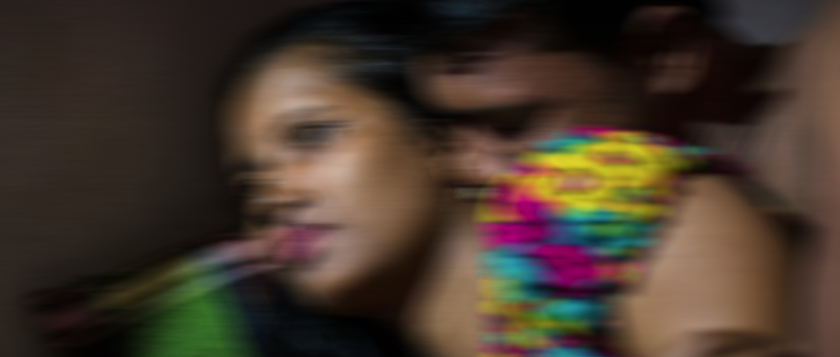 මිරිස් කරලකින් බිරිඳගේ තහනම් පෙම ඇල්ලු සැමියා තම බිරිඳව අනියම් පෙම්වතාටම දන්දෙයි….