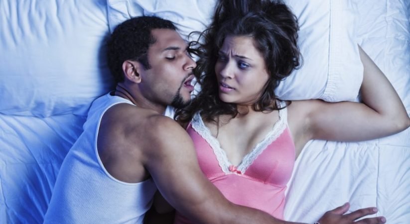 නින්දේදි හයියෙන් ගොරවන අයට නැතිවෙන දේ මෙන්න –  ඔබ බැලුවොත් පුදුමවෙනවා සත්තයි