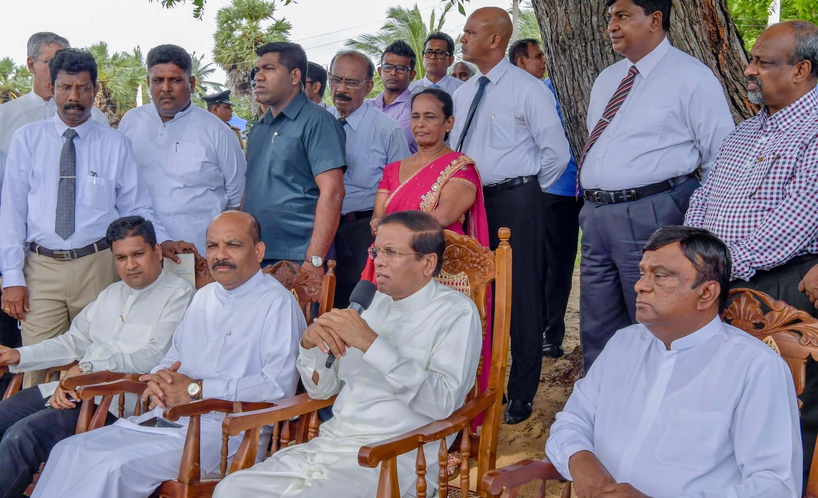 දේශීය පළතුරු ‌ග‌ොවියා රැකගන්න ජනපති ම‌ෛත්‍රිගෙන් විශේෂ ක්‍රියාමාර්ග රැසක්… ඇත්ත කතාව ම‌ෙන්න….