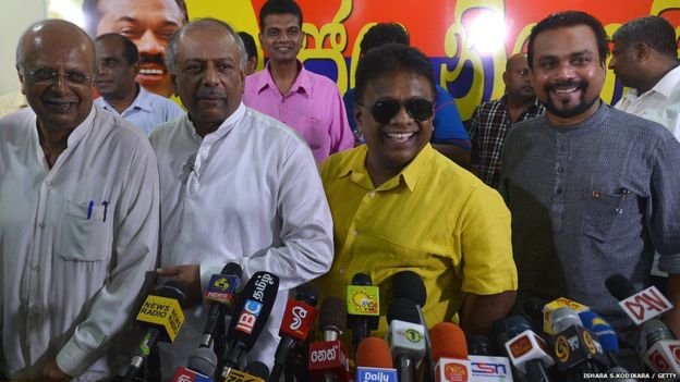 රාජපක්ෂ කල්ලි වාදය නිසා ඒකාබද්ධ විපක්ෂයේ මතගැටුම් උග්‍රවෙයි…! තිරය පිටුපස වෙච්ච සිදුවීම් මෙන්න….!
