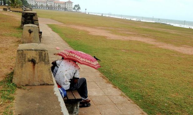 ඔබේ පෙම්වතියගේ පියුයුරු කුඩා නිසා දුක් වෙනවද? සතියකින් ලොකු කරගන්න කරන්න ඕනේ දේවල් මෙන්න….