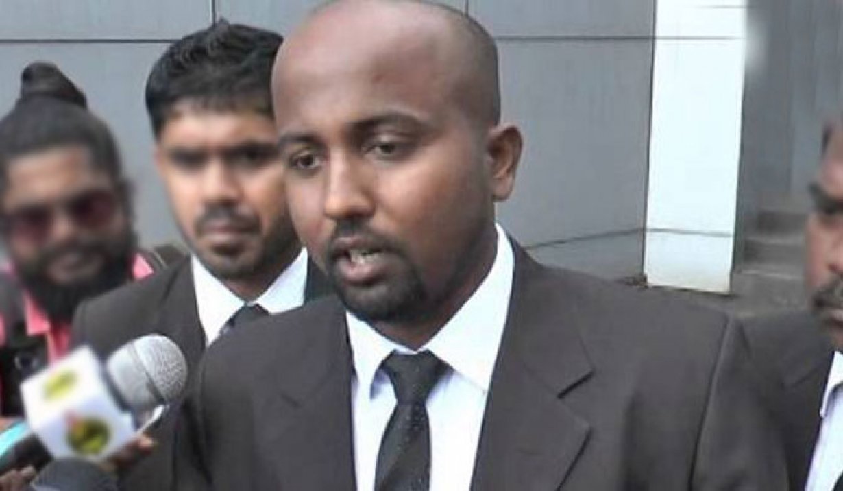 නන්දිමාල්ට ## දෙන්න ගිය උඳුලයට වෙච්ච දේ… (වීඩියෝ)