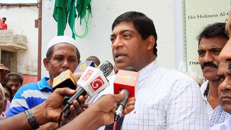 එක්සත් ජාතික පක්ෂය තුළ ඉදිරි පෙළ, පසු පෙළ කියලා වෙනසක් නැහැ..