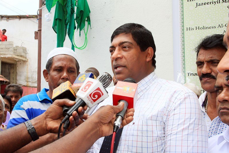 එක්සත් ජාතික පක්ෂය තුළ ඉදිරි පෙළ, පසු පෙළ කියලා වෙනසක් නැහැ..