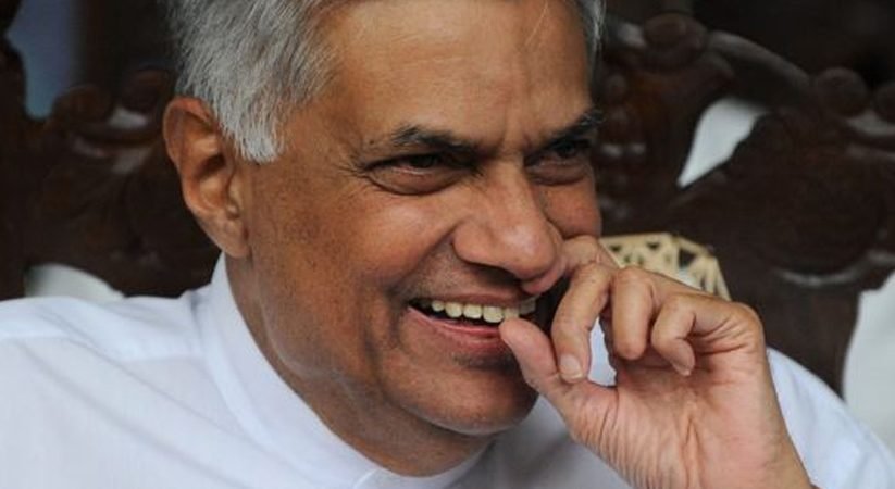 විධායකය අහෝසි කිරීමට අගමැති ගෙනා යෝජනාවෙන් කැබිනෙට්ටුව රත්වෙයි