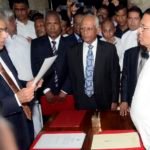 නොහොඳ නෝක්කාඩු අවසන් කර ගමනක් යන ජනපතිගෙන් අගමැතිට ආරාධනයක්..!