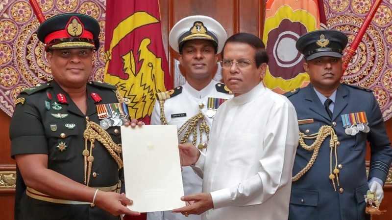 නව හමුදාපති ශවේන්ද්‍ර සිල්වා ජනපතිගේ වෙන්න ට බෑනා ද..?