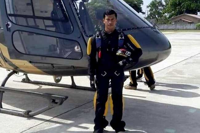 පැරෂුටය ක්‍රියාත්මක නොවී දක්ෂතම පැරෂුට් සෙබළා අවසන් ගමන් ගිය සංවේදී කථාව (සංවේදී වීඩියෝ දර්ශන සහිතයි)