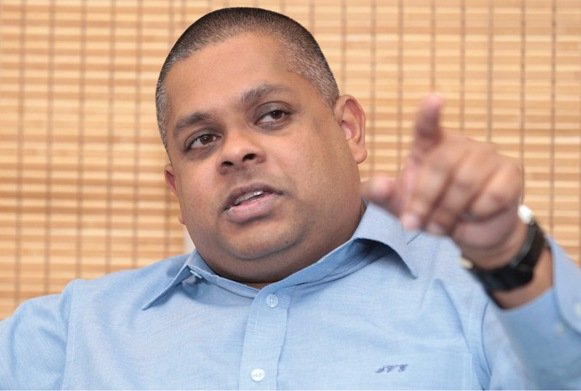 රාජපක්ෂලාගේ රෙදි ගලවන්න මං ලෑස්තියි…. – සජින් වාස් යළි හිස ඔසවයි