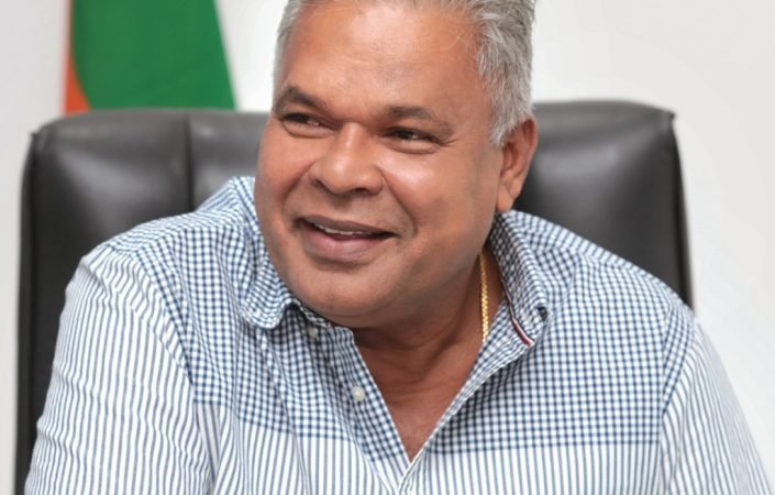 හාල් හදන්න අපිට නාඩු සහ සම්බා වී තොග වෙළෙඳපොළේ නැහැ – හාල් රජා හාල් මිලට හේතු කියයි