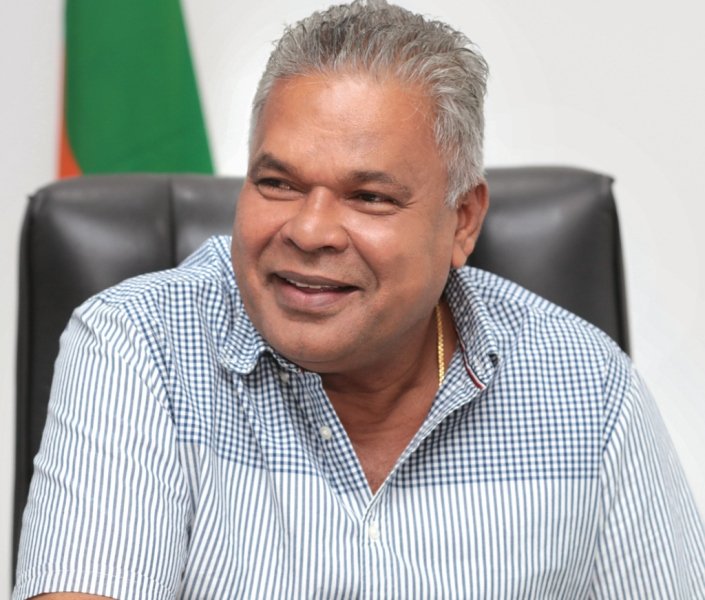 හාල් හදන්න අපිට නාඩු සහ සම්බා වී තොග වෙළෙඳපොළේ නැහැ – හාල් රජා හාල් මිලට හේතු කියයි