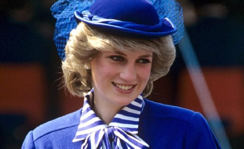 90 දශකයේ අමතක නොවන ‘ජාත්‍යන්තර’ විලාසිතා 10ක්