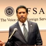 ඇමෙරිකාවේ ශ්රී ලංකා තානාපති ‘ඇමෙරිකාවේ රෙදි ගළවපු කතාව’