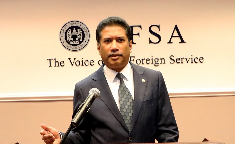 ඇමෙරිකාවේ ශ‍්‍රී ලංකා තානාපති ‘ඇමෙරිකාවේ රෙදි ගළවපු කතාව’