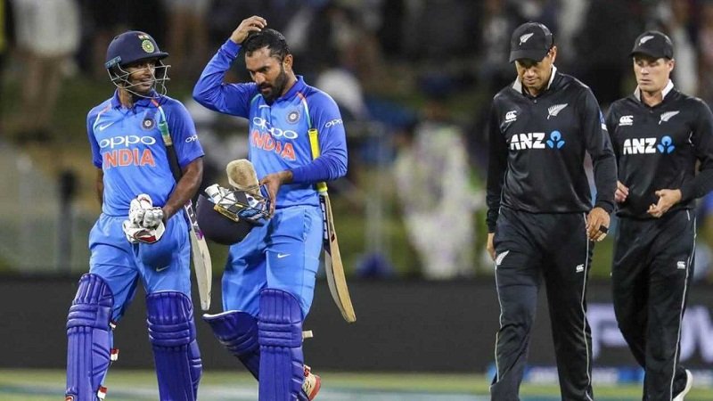 කිවී දේශයේදී ඉන්දීය ක‍්‍රිකට් අධිරාජ්‍ය බිඳ වැටෙයි