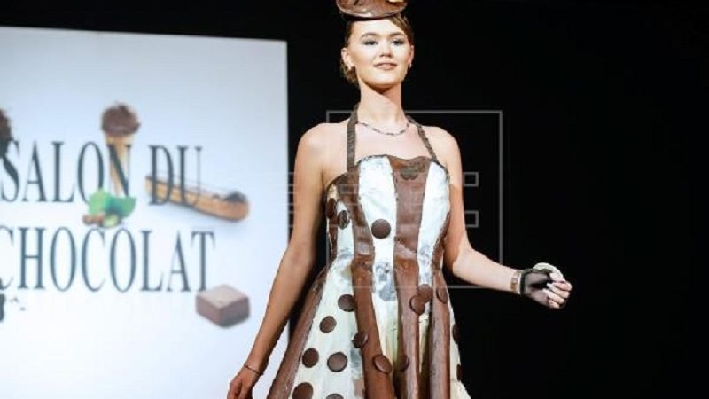 Fashion meets chocolate සියලුම විලාසිතා මෙන්න…