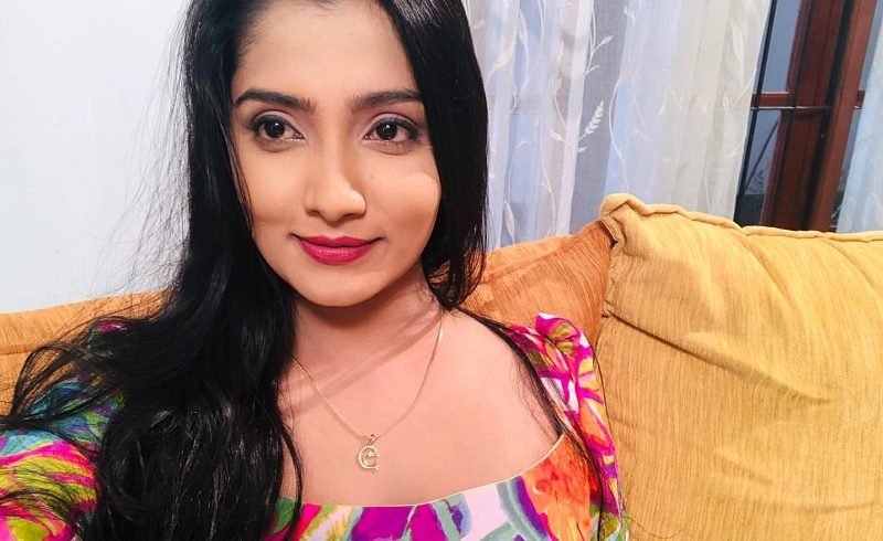 ජනප‍්‍රිය යොවුන් නිළි නදුනි කරුණාතිලක සමග‘ සුපිරි’ කතා බහක්